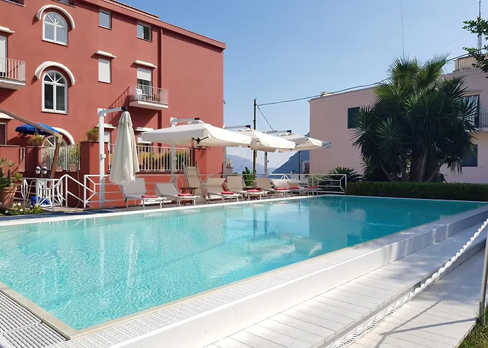 Palatium Mari Szálloda 3*