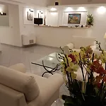 帕拉蒂姆马里酒店