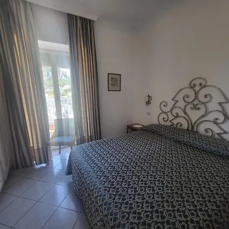 Hotel Palatium Mari 3*