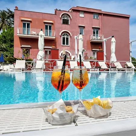 Palatium Mari Hotel 3*