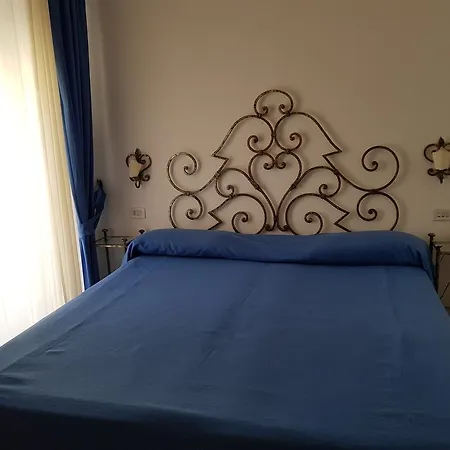 Palatium Mari 3*
